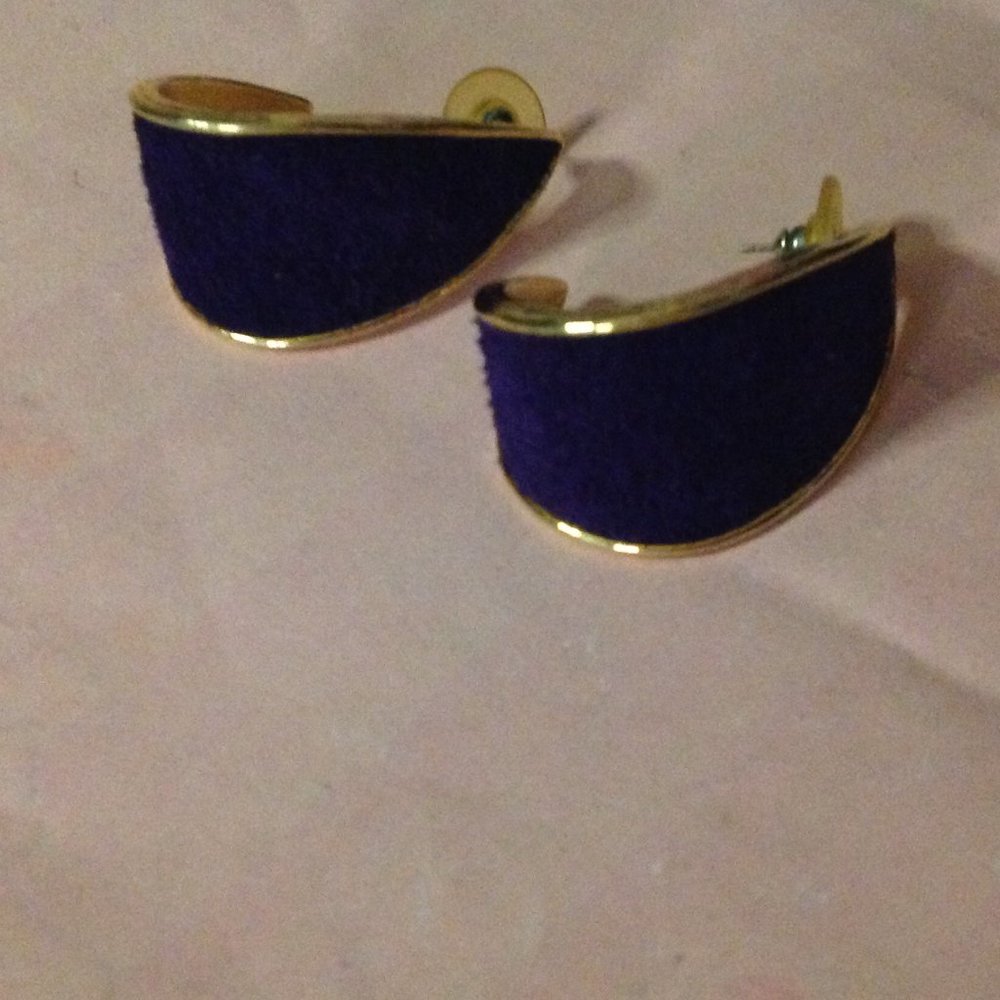 **Sale** Rare Vintage Purple Suede Semi Hoop Pierced Earrings